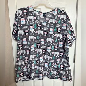 ZOE + CHLOE Gray Penguin and Snowman Print Scrub Top